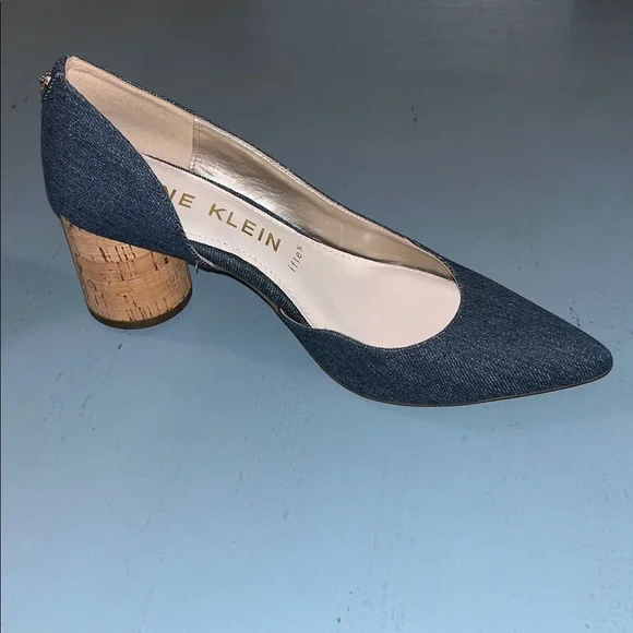 Anne Klein Iflex Women’s 8.5 Pointy Toe Denim Blue Cork Heels - Picture 2 of 10